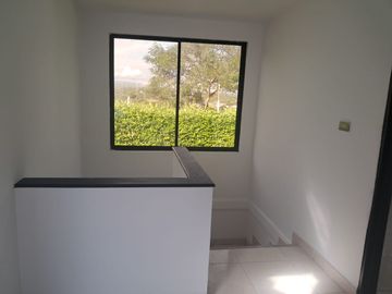 CA141 SEVENDE CASA EN CONJUNTO CAMPESTRE ALTOS DE LA COLINA TULUA