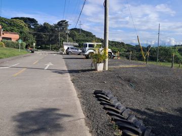 CA141 SEVENDE CASA EN CONJUNTO CAMPESTRE ALTOS DE LA COLINA TULUA