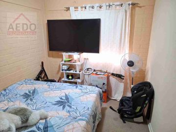 Se Vende Linda Casa Aislada de dos pisos, en Condominio Valle Molinos, altura paradero 10, comuna de La Cruz.