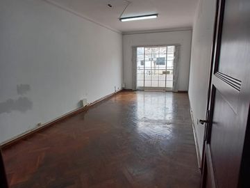 Casa amplia excelente ubicación SAN ISIDRO