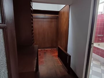 Casa amplia excelente ubicación SAN ISIDRO