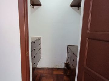 Casa amplia excelente ubicación SAN ISIDRO