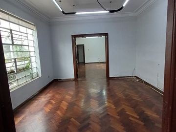 Casa amplia excelente ubicación SAN ISIDRO