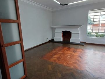 Casa amplia excelente ubicación SAN ISIDRO
