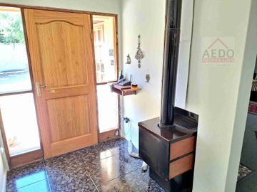 Se Vende Amplia y Linda Casa de un piso, aislada con Gran Terreno Residencial comuna de La Cruz