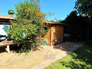 Se Vende Amplia y Linda Casa de un piso, aislada con Gran Terreno Residencial comuna de La Cruz