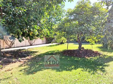 Se Vende Amplia y Linda Casa de un piso, aislada con Gran Terreno Residencial comuna de La Cruz