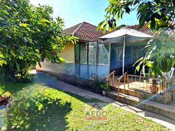 Se Vende Amplia y Linda Casa de un piso, aislada con Gran Terreno Residencial comuna de La Cruz