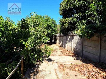 Se Vende Amplia y Linda Casa de un piso, aislada con Gran Terreno Residencial comuna de La Cruz