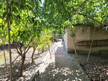 Se Vende Amplia y Linda Casa de un piso, aislada con Gran Terreno Residencial comuna de La Cruz
