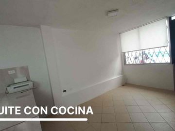AMPLIA Y MODERNA CASA