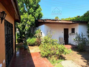 Se  Vende Gran Terreno Urbano con Linda Amplia  y Funcional casa de un piso, aislada, comuna de Quillota