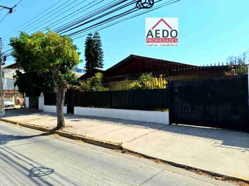 Se  Vende Gran Terreno Urbano con Linda Amplia  y Funcional casa de un piso, aislada, comuna de Quillota