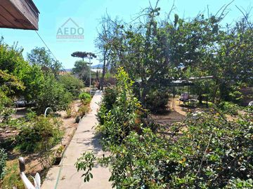 Se  Vende Gran Terreno Urbano con Linda Amplia  y Funcional casa de un piso, aislada, comuna de Quillota