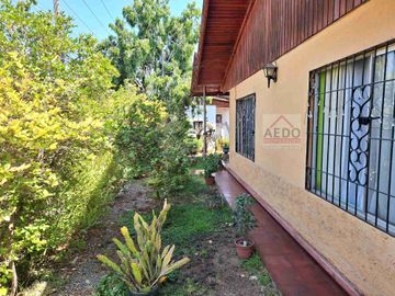 Se  Vende Gran Terreno Urbano con Linda Amplia  y Funcional casa de un piso, aislada, comuna de Quillota