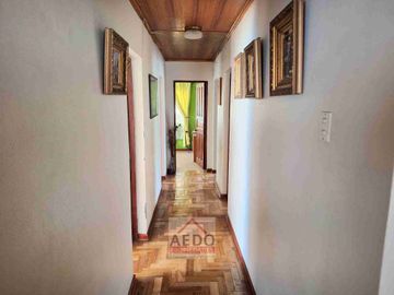 Se  Vende Gran Terreno Urbano con Linda Amplia  y Funcional casa de un piso, aislada, comuna de Quillota
