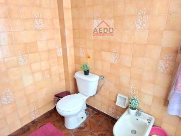 Se  Vende Gran Terreno Urbano con Linda Amplia  y Funcional casa de un piso, aislada, comuna de Quillota