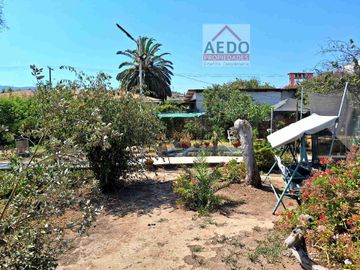 Se  Vende Gran Terreno Urbano con Linda Amplia  y Funcional casa de un piso, aislada, comuna de Quillota