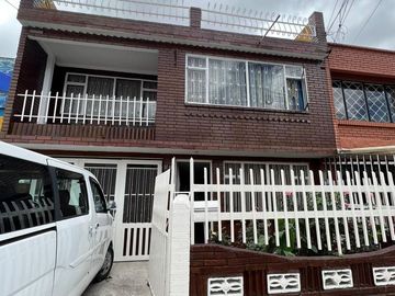 CASA EN VENTA CARVAJAL