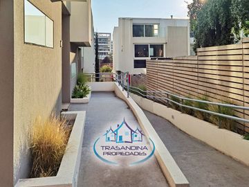 CASA AMOBLADA 3D 4B 2E en Peñalolén - Santiago