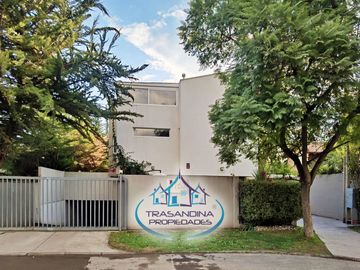 CASA AMOBLADA 3D 4B 2E en Peñalolén - Santiago