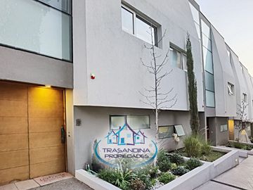 CASA AMOBLADA 3D 4B 2E en Peñalolén - Santiago