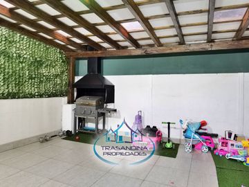 CASA AMOBLADA 3D 4B 2E en Peñalolén - Santiago
