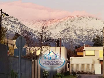 CASA AMOBLADA 3D 4B 2E en Peñalolén - Santiago