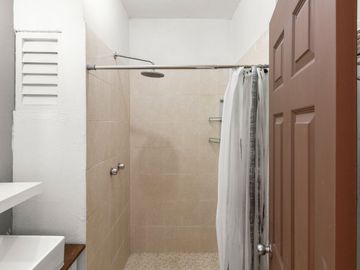 Condominio en 3er nivel con vista parcial al mar – Lomas del Cabo, Cabo San Lucas
