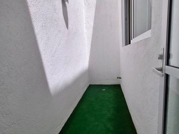 SE RENTAN CASAS DUPLEX EN FRACCIONAMIENTO CAMINO REAL HACIENDA, A UNOS METROS DE LA BUAP CU.