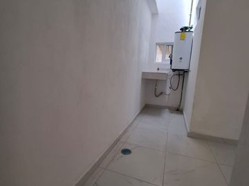 SE RENTAN CASAS DUPLEX EN FRACCIONAMIENTO CAMINO REAL HACIENDA, A UNOS METROS DE LA BUAP CU.