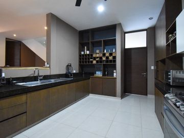 Residencia en venta de Lujo en Jardines de la Rejoyada, Mérida