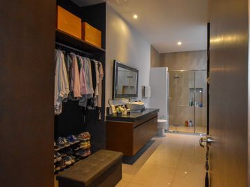 Residencia en venta de Lujo en Jardines de la Rejoyada, Mérida