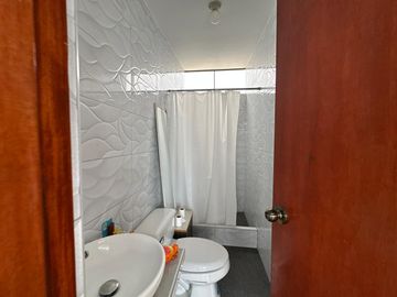 Impecable y amplia casa de 5 dormitorios en condominio seguro🏡💚