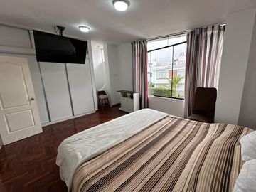 Impecable y amplia casa de 5 dormitorios en condominio seguro🏡💚