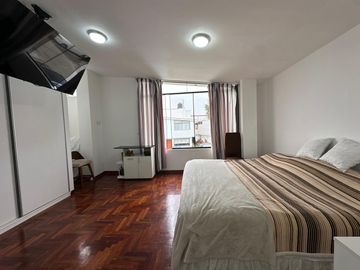 Impecable y amplia casa de 5 dormitorios en condominio seguro🏡💚