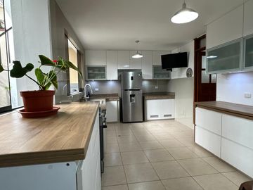Impecable y amplia casa de 5 dormitorios en condominio seguro🏡💚