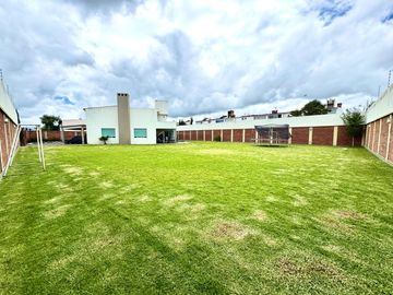 CASA EN VENTA CON EXCEDENTE DE TERRENO EN CALIMAYA