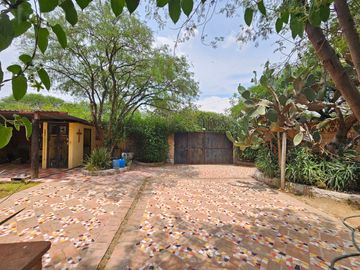 Casa de un nivel en Tequisquiapan con jardín