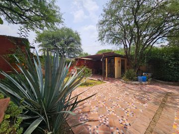 Casa de un nivel en Tequisquiapan con jardín