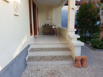 Rumah 2 kamar 182m2 di Kampial Nusa dua
