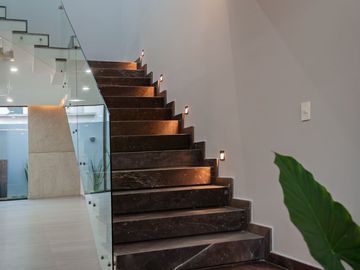 HERMOSA RESIDENCIA EN VENTA EN NUEVA GALICIA