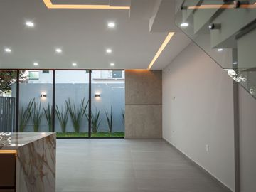 HERMOSA RESIDENCIA EN VENTA EN NUEVA GALICIA