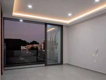 HERMOSA RESIDENCIA EN VENTA EN NUEVA GALICIA