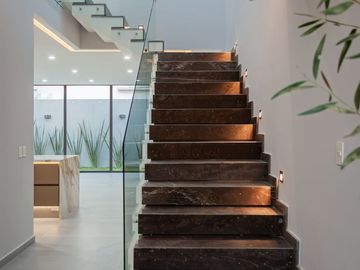 HERMOSA RESIDENCIA EN VENTA EN NUEVA GALICIA
