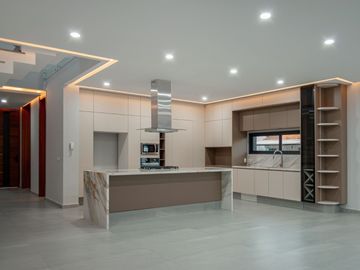 HERMOSA RESIDENCIA EN VENTA EN NUEVA GALICIA