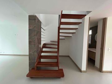 Venta Casa en Conjunto Cerrado en La Florida - Villamaria