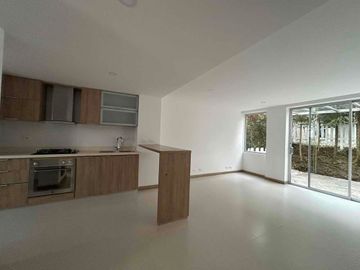Venta Casa en Conjunto Cerrado en La Florida - Villamaria