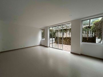 Venta Casa en Conjunto Cerrado en La Florida - Villamaria