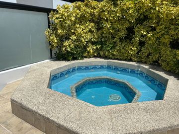 DEPARTAMENTO EN VENTA/ALQUILER UBICADO FRENTE AL MAR SECTOR PUERTO LUCIA